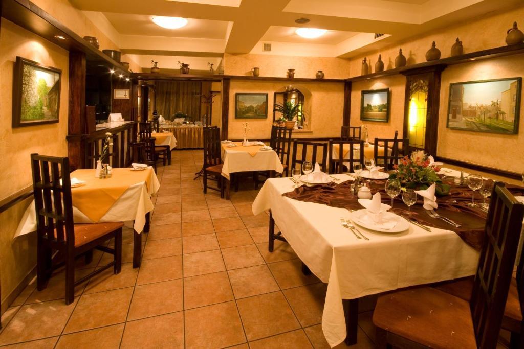 Hotel Retman Stary Toruń Eksteriør billede